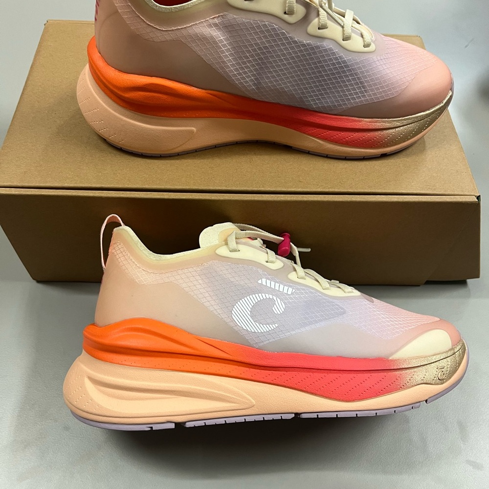 NIB Clove Alto Women's Purple And Orange Sneakers - Picture 2 of 13